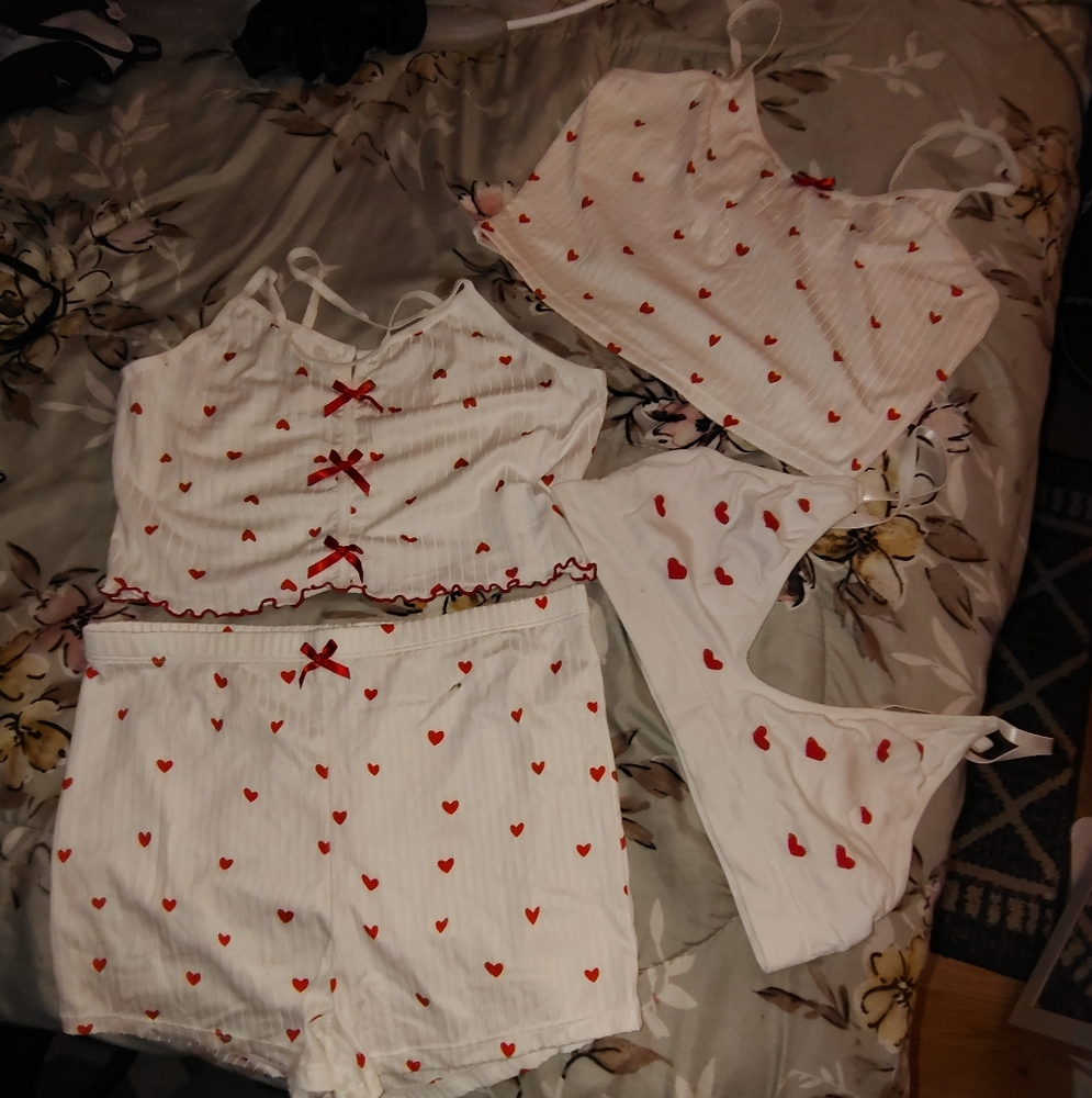 Woman sleep wear size small white and red hearts